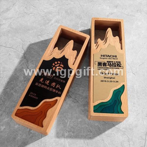 Mountain anaglyph solid wood trophy