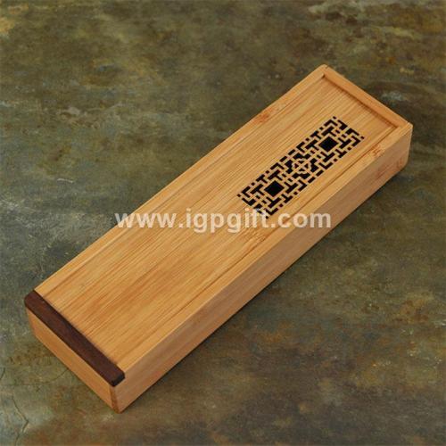 竹木鏤空筆盒